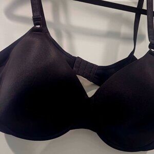 Olga No Side Effects Bra in Black